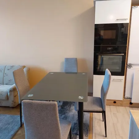 Budapesti * Budapešť